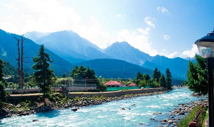 Kashmir Pahalgham Holiday Package